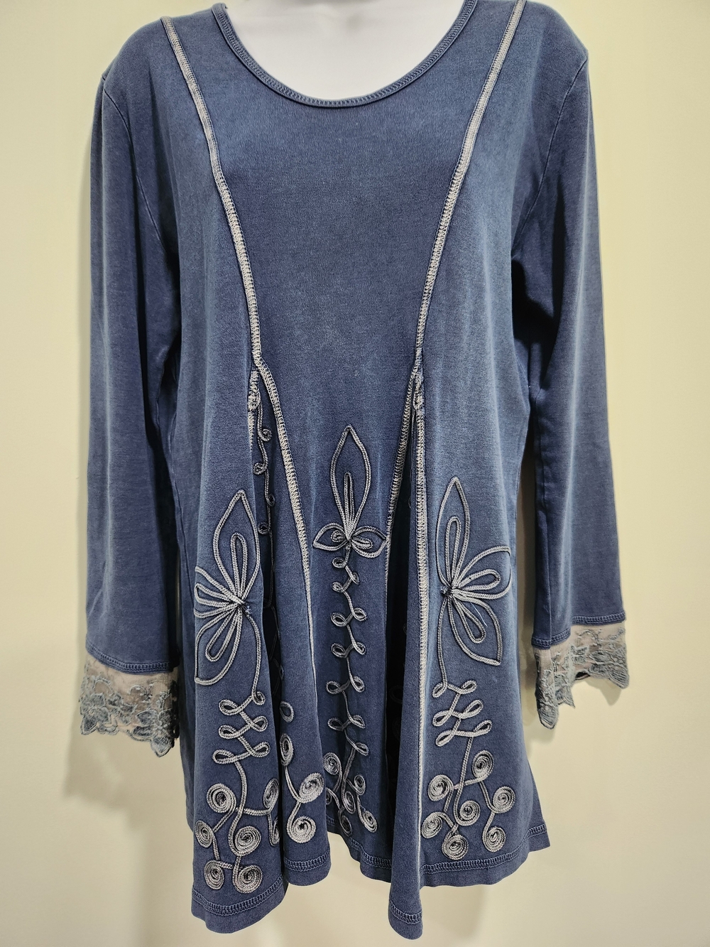 Embroidered Blue Long-Sleeve Tunic Top